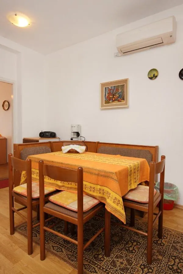Apartments By The Sea Selce, Crikvenica - 4801 0*, Selce